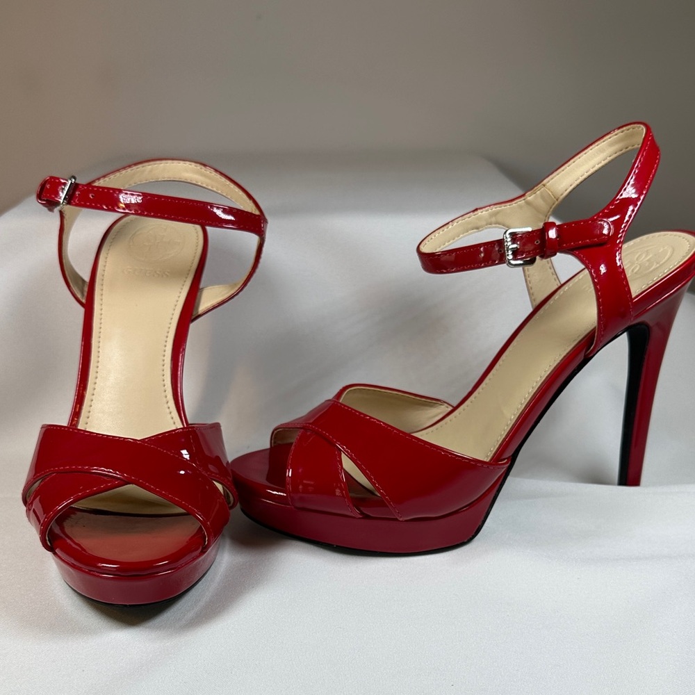 GUESS SZ 7 Jordie Red Patent Leather Slingback Stiletto Heel Pinnup Christmas